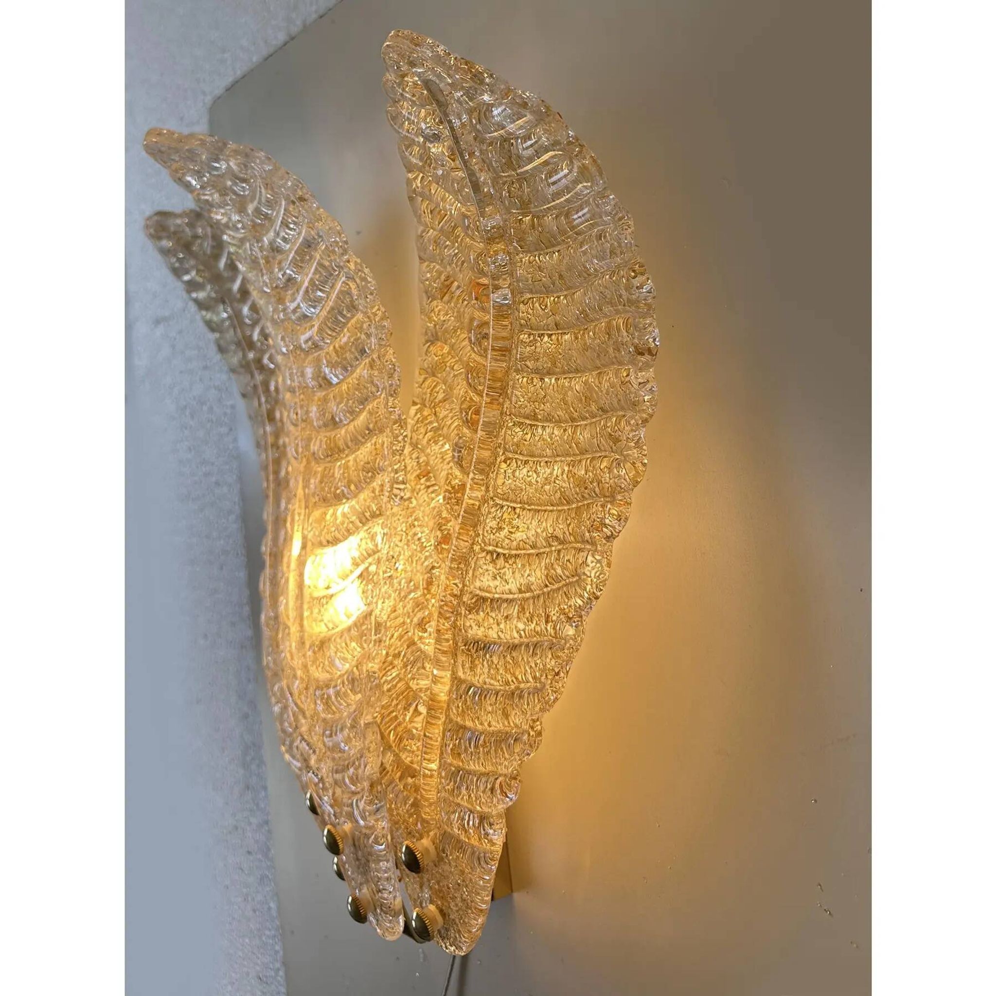 Luxury Venetian Set of Two Wall Sconces in Amber "Graniglia" Leaves Murano
