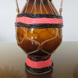 Bottle in pink scoubidou and gold metal 50s 60s