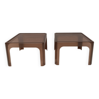 Paire de tables basses en plexiglas fumé, 70