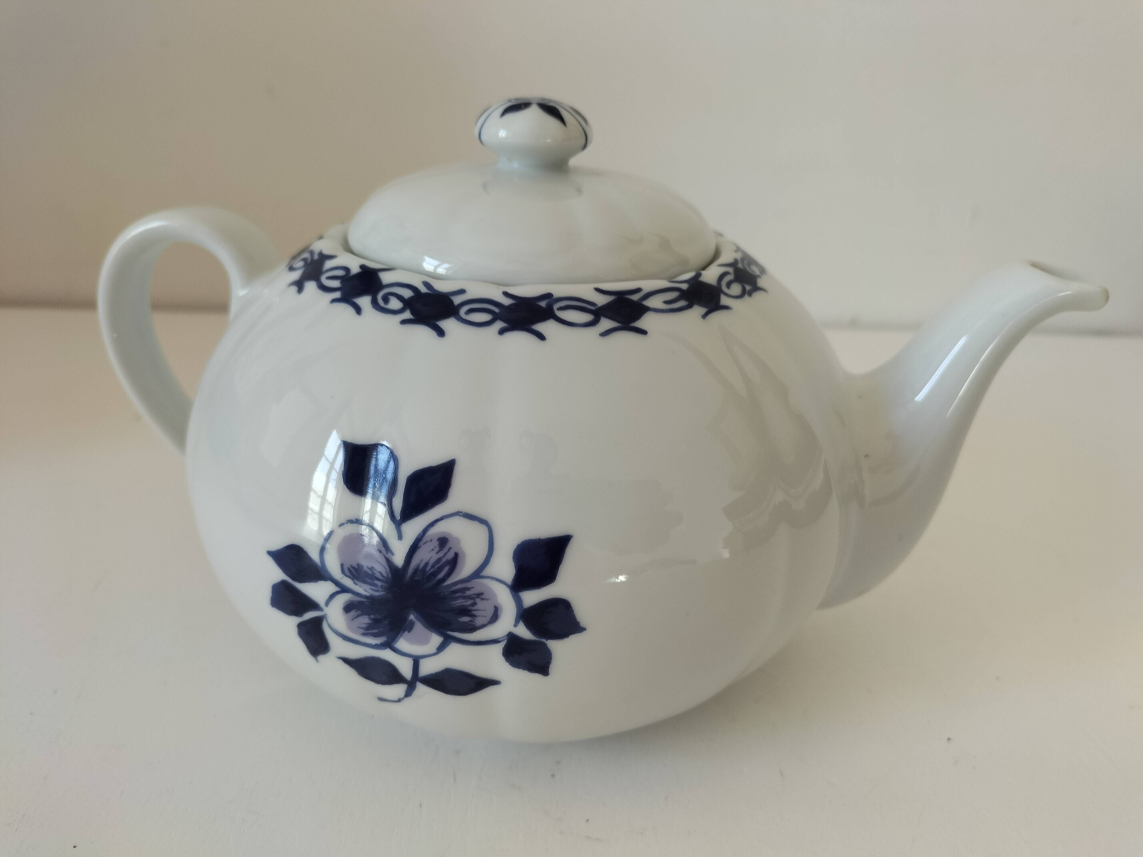Porcelain teapot Jacques Cœur – Palanquin model