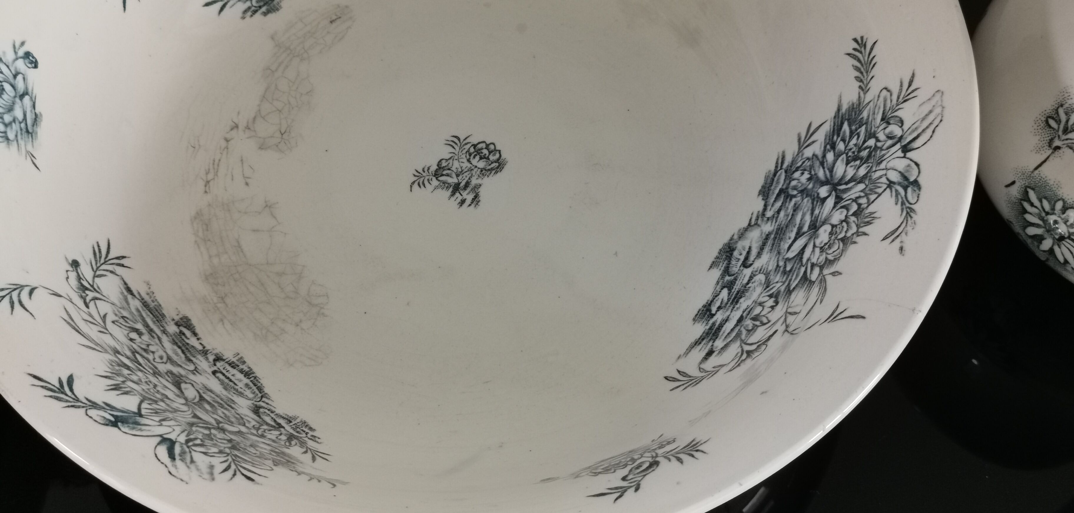 Broc and washbasin Iron Earth earthenware Givors
