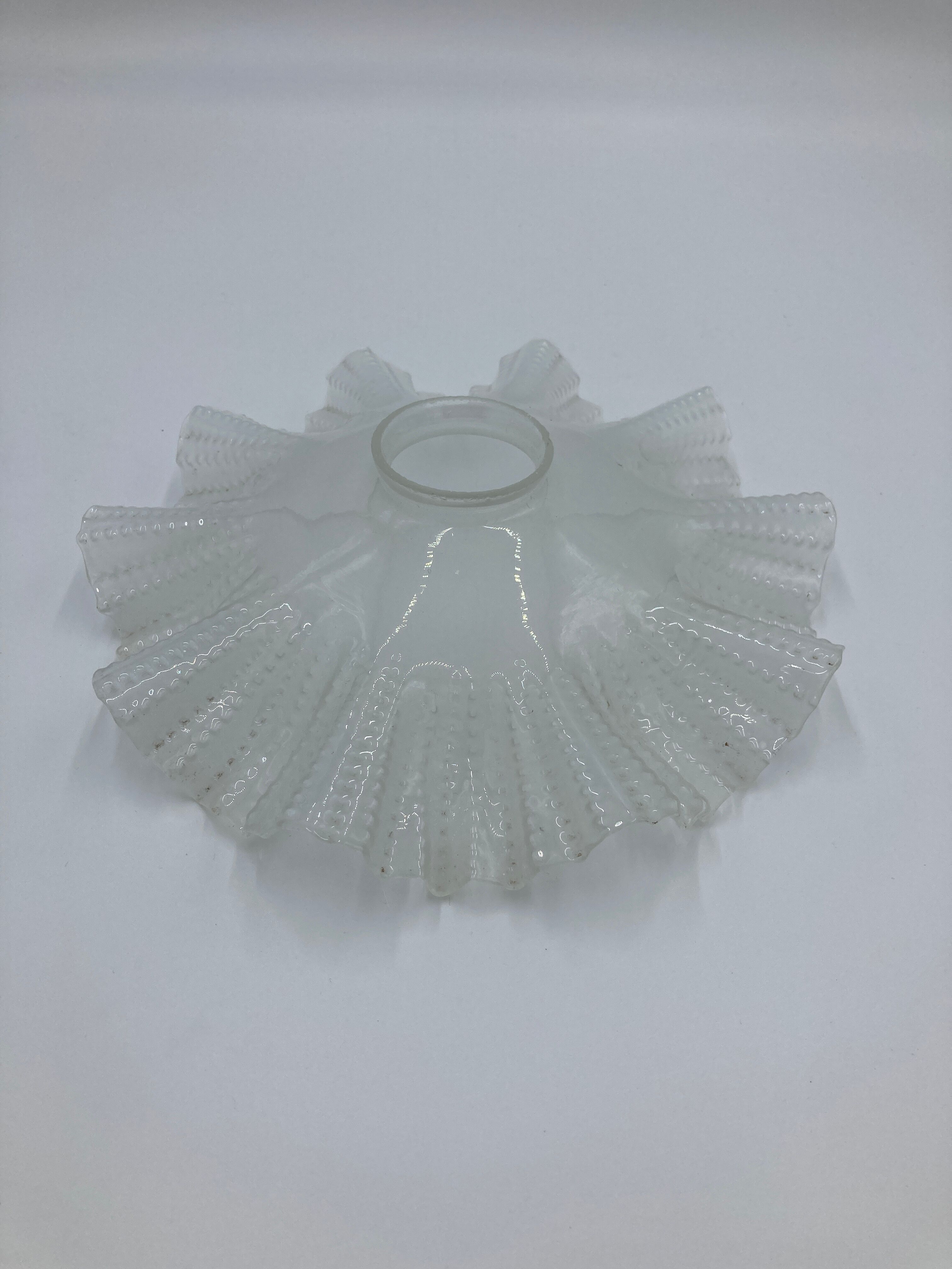 Corrugated glass suspension