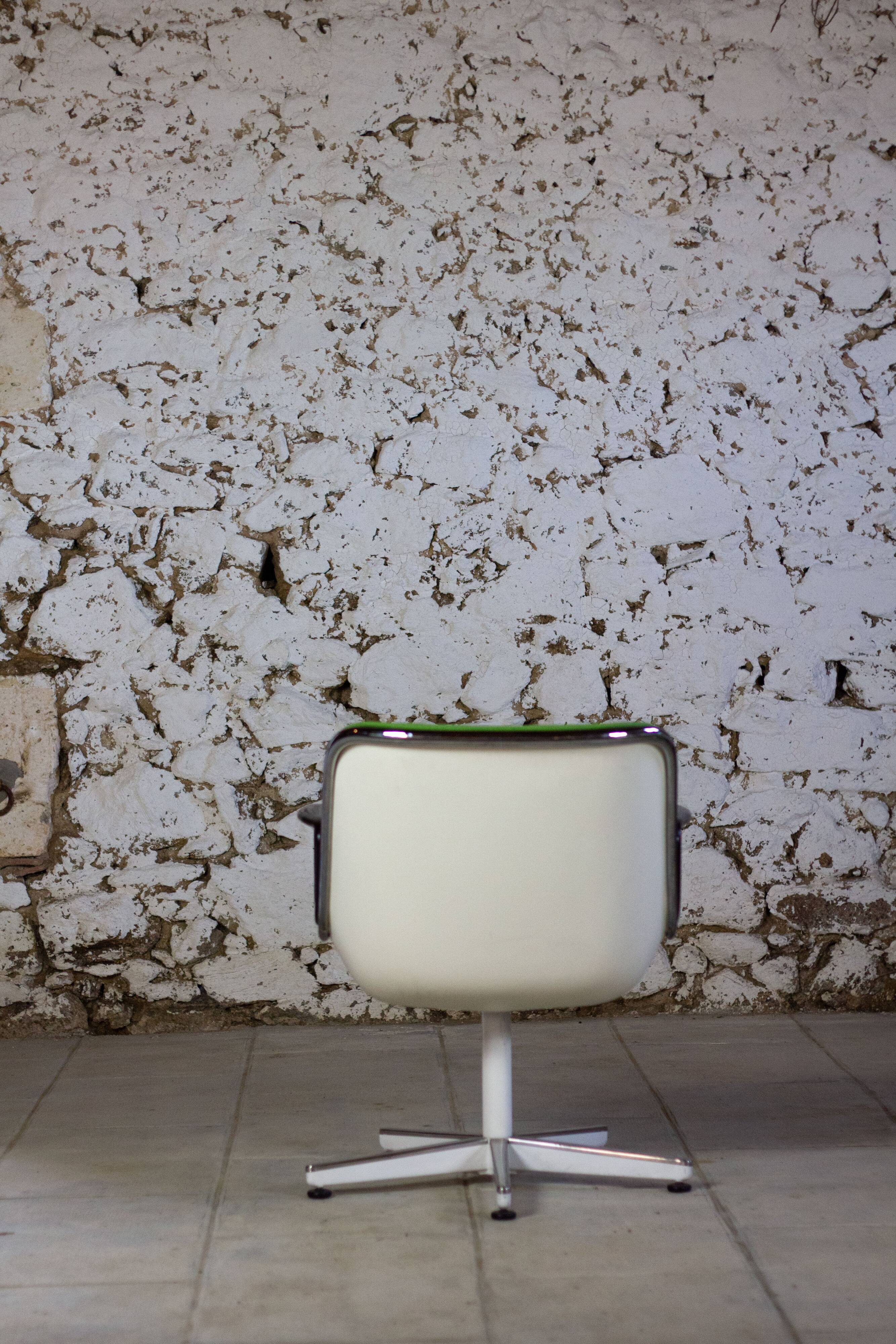 Green executive armchair by Charles Pollock for Knoll, 1960