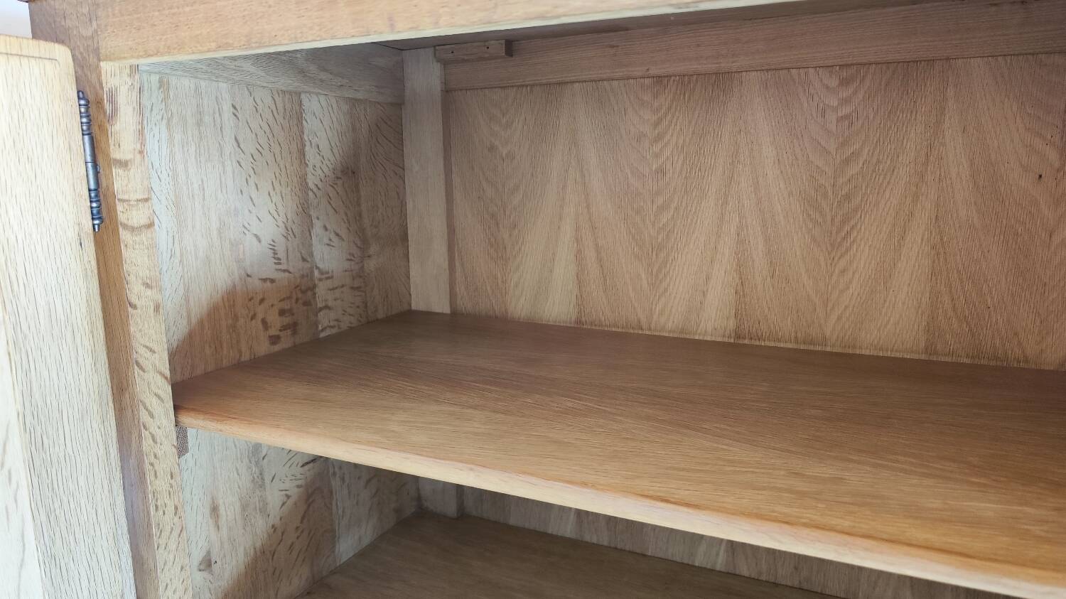 Solid wood cabinet