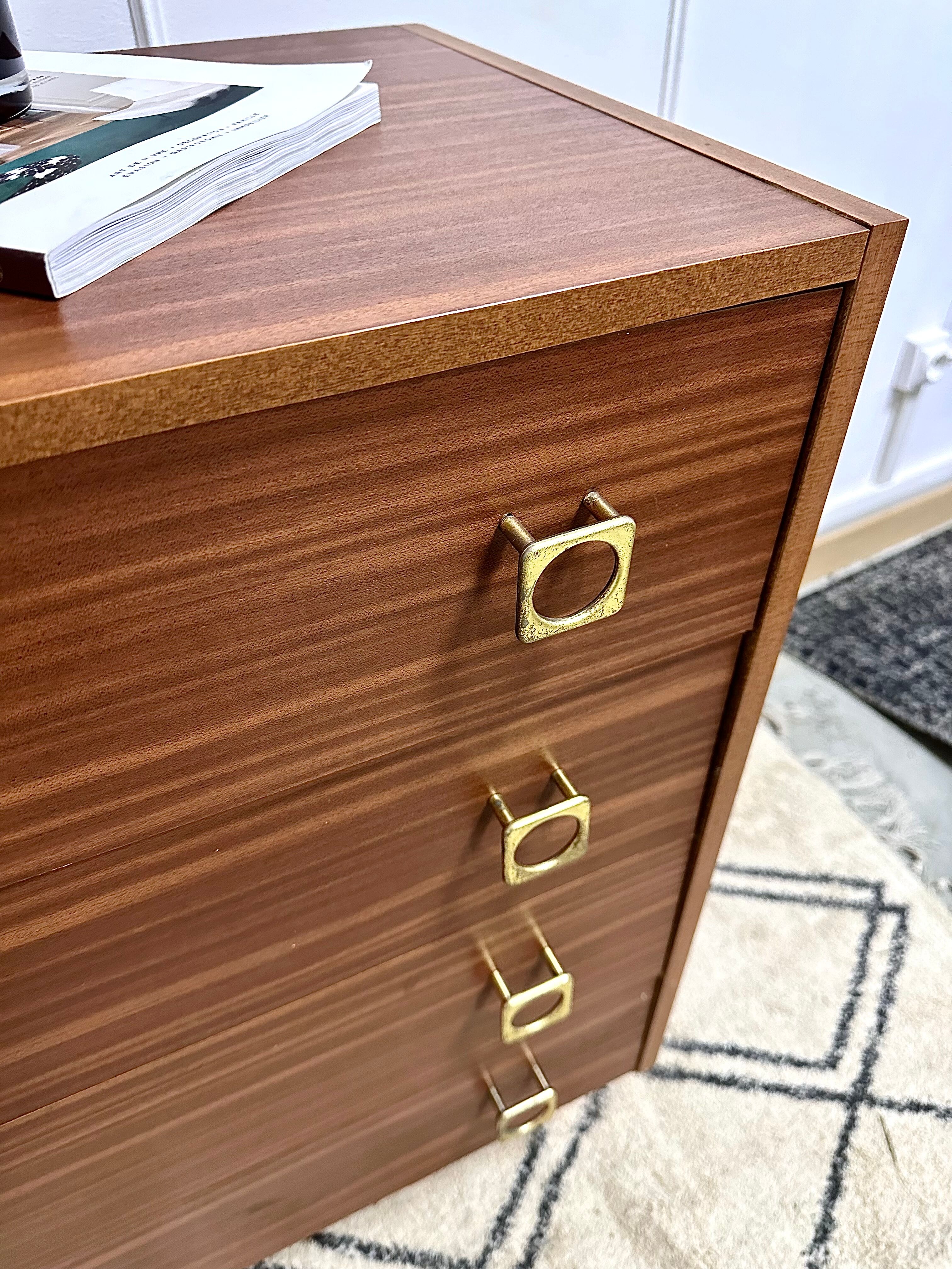 Vintage chest of drawers bobbin feet
