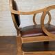 Paire de chaises hongroises en noyer et cuir par Lajos Kozma 1884-1948