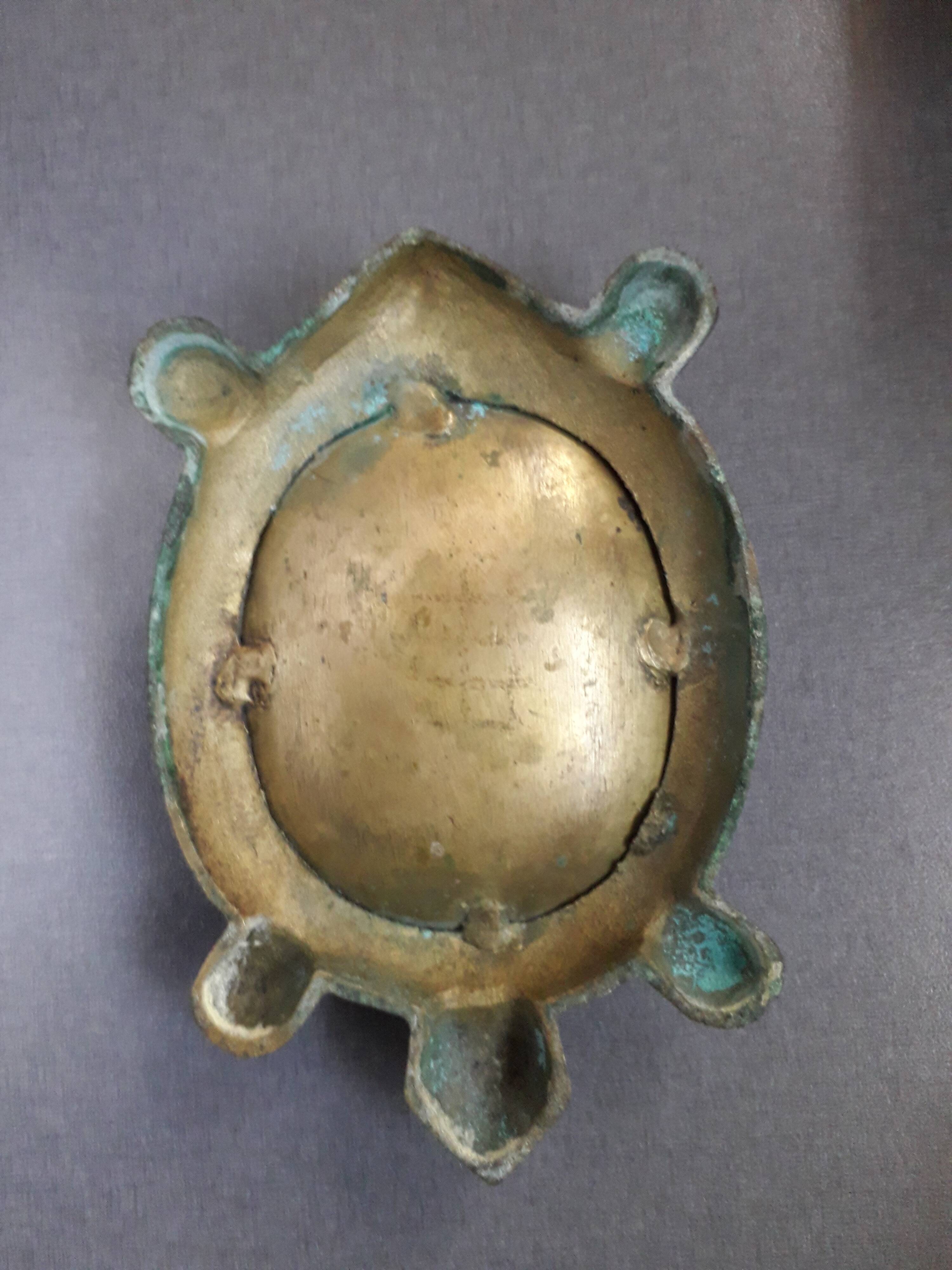 Vintage brass pocket tray in the shape of a turtle