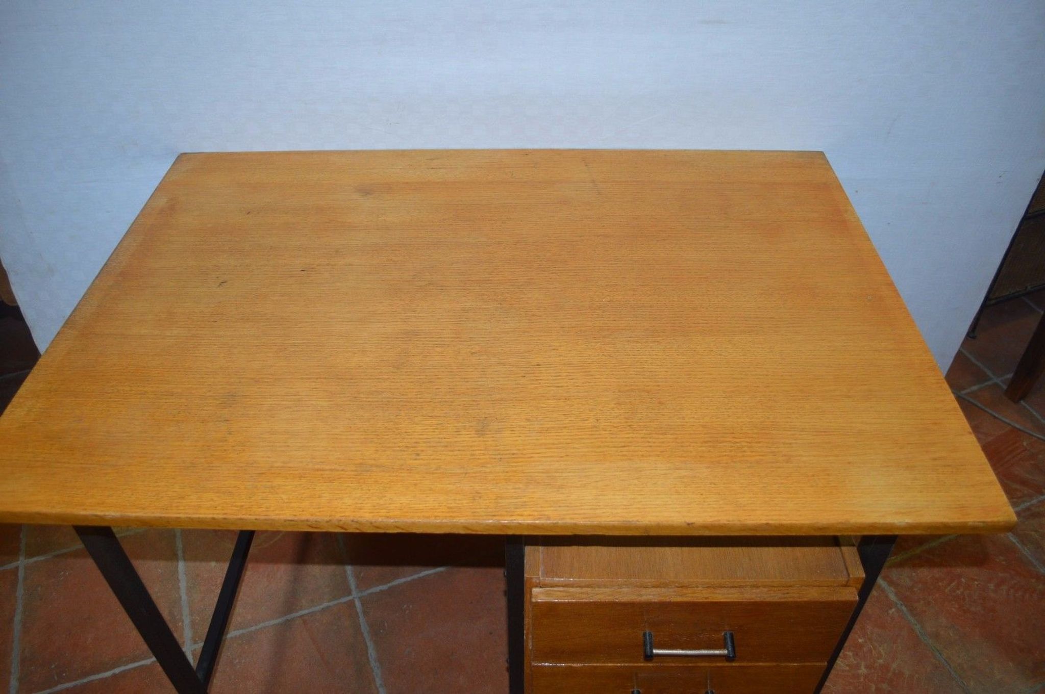 Bureau vintage en fer et bois