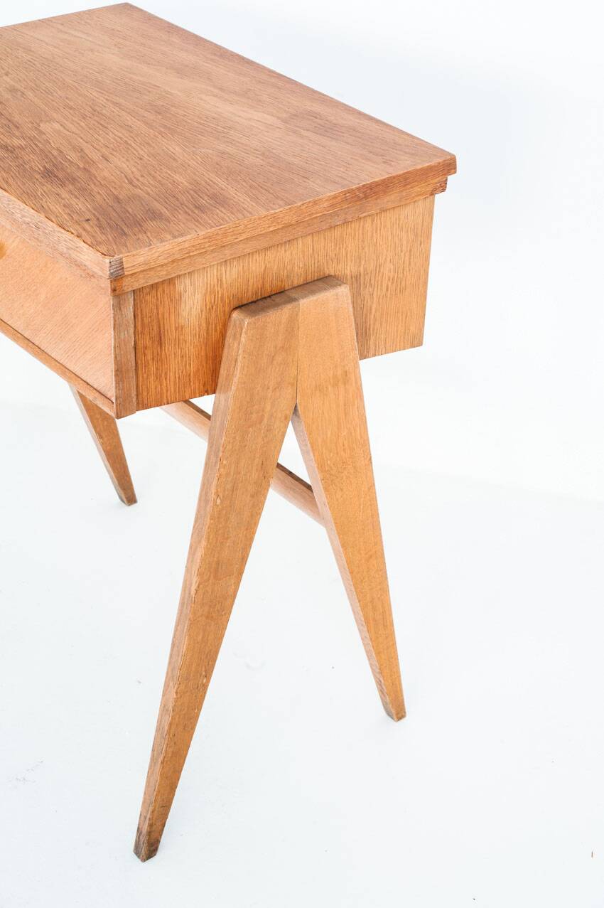 Vintage console or side table. Oak splayed legs - France 60s