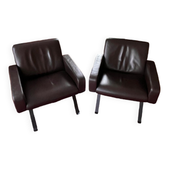 PAIR OF 740 ARMCHAIRS Design: Joseph André Motte 1957