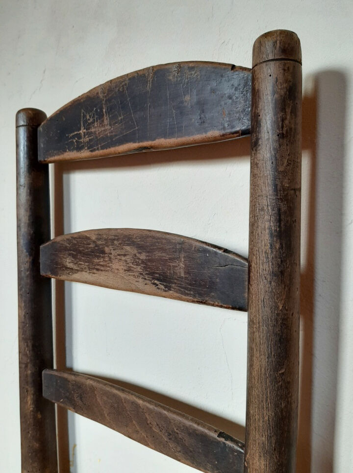 Chaise en bois et paille ancienne