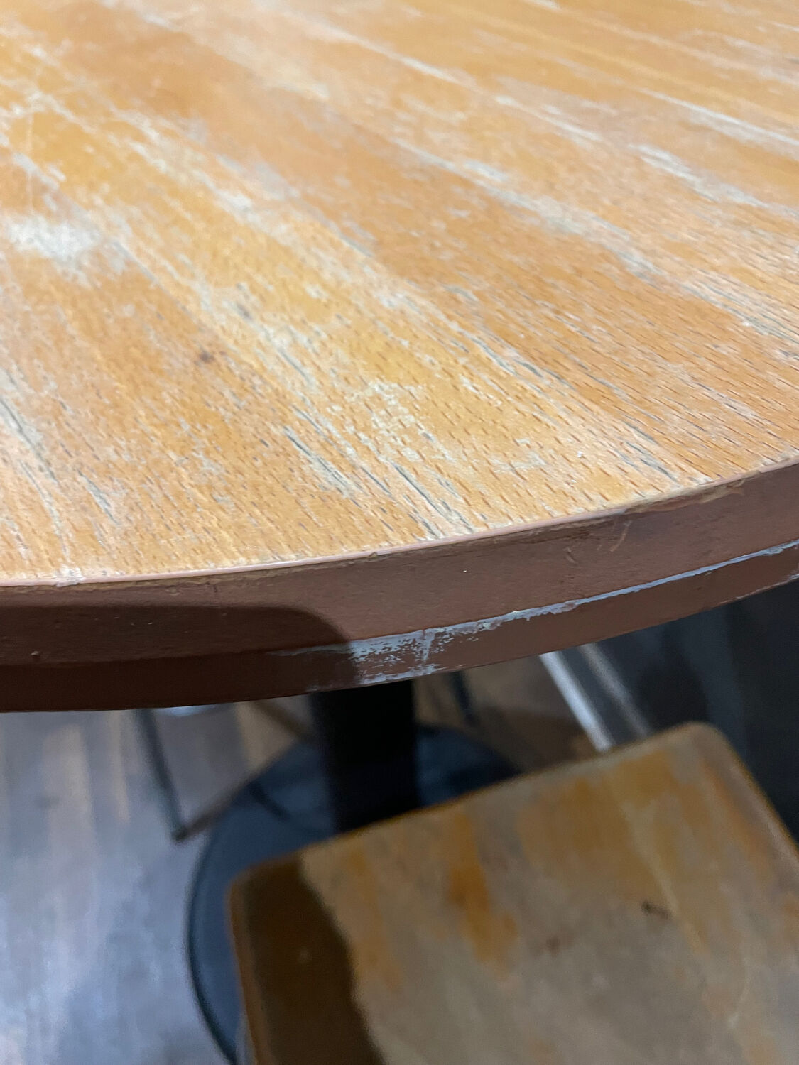 Set of high Ikea bistro table and its 2 stools