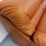 Vintage cognac camel leather canapé from the 1970s.