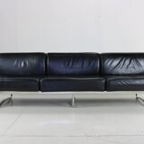 Magnifique canapé trois places LC5 en cuir noir de Cassina