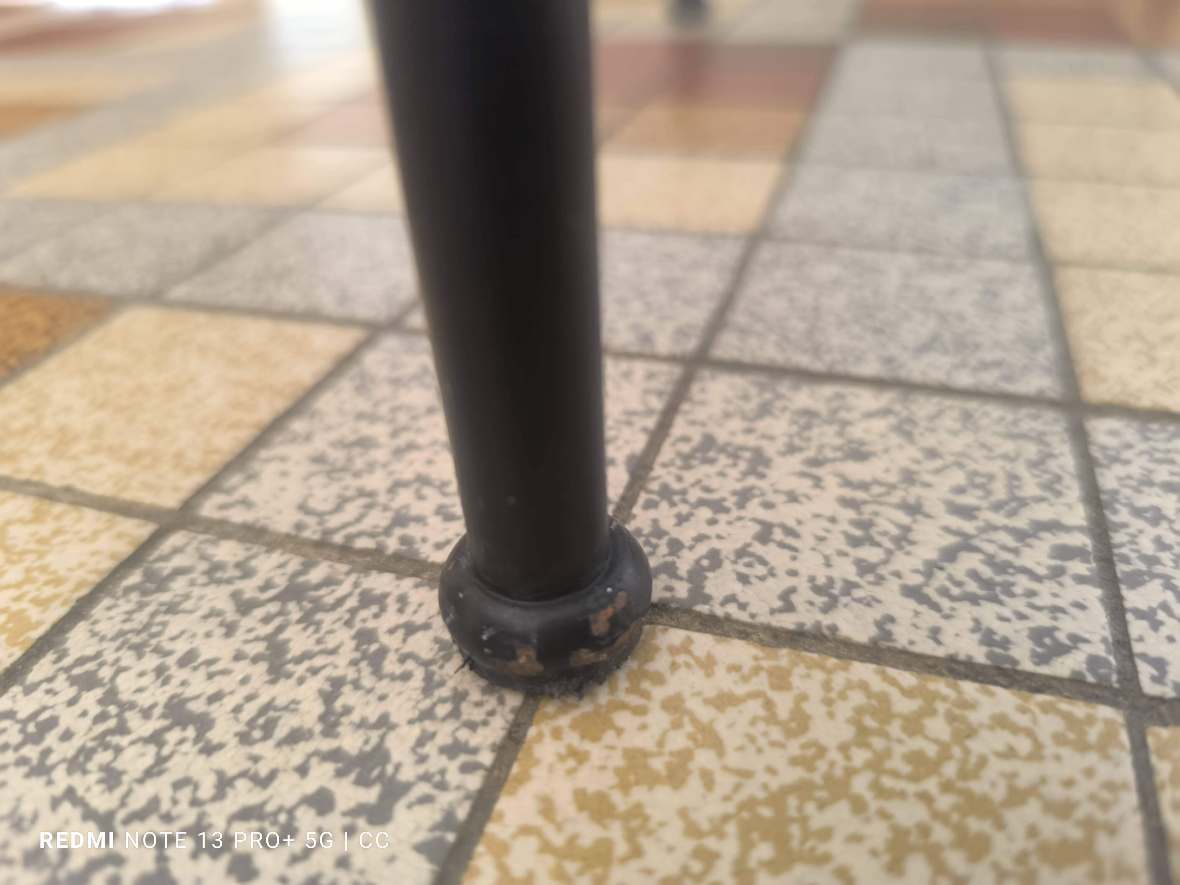 P40 fasem chairs by giancarlo vegni & gianfranco gualtierotti