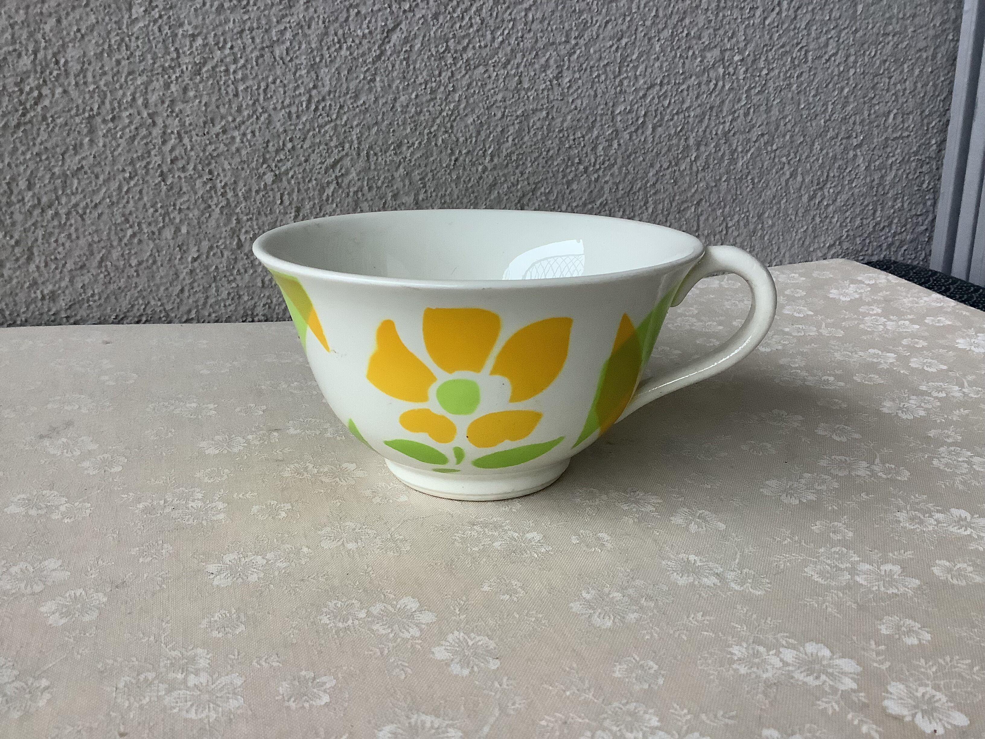 Cup Digoin Sarreguemines art deco