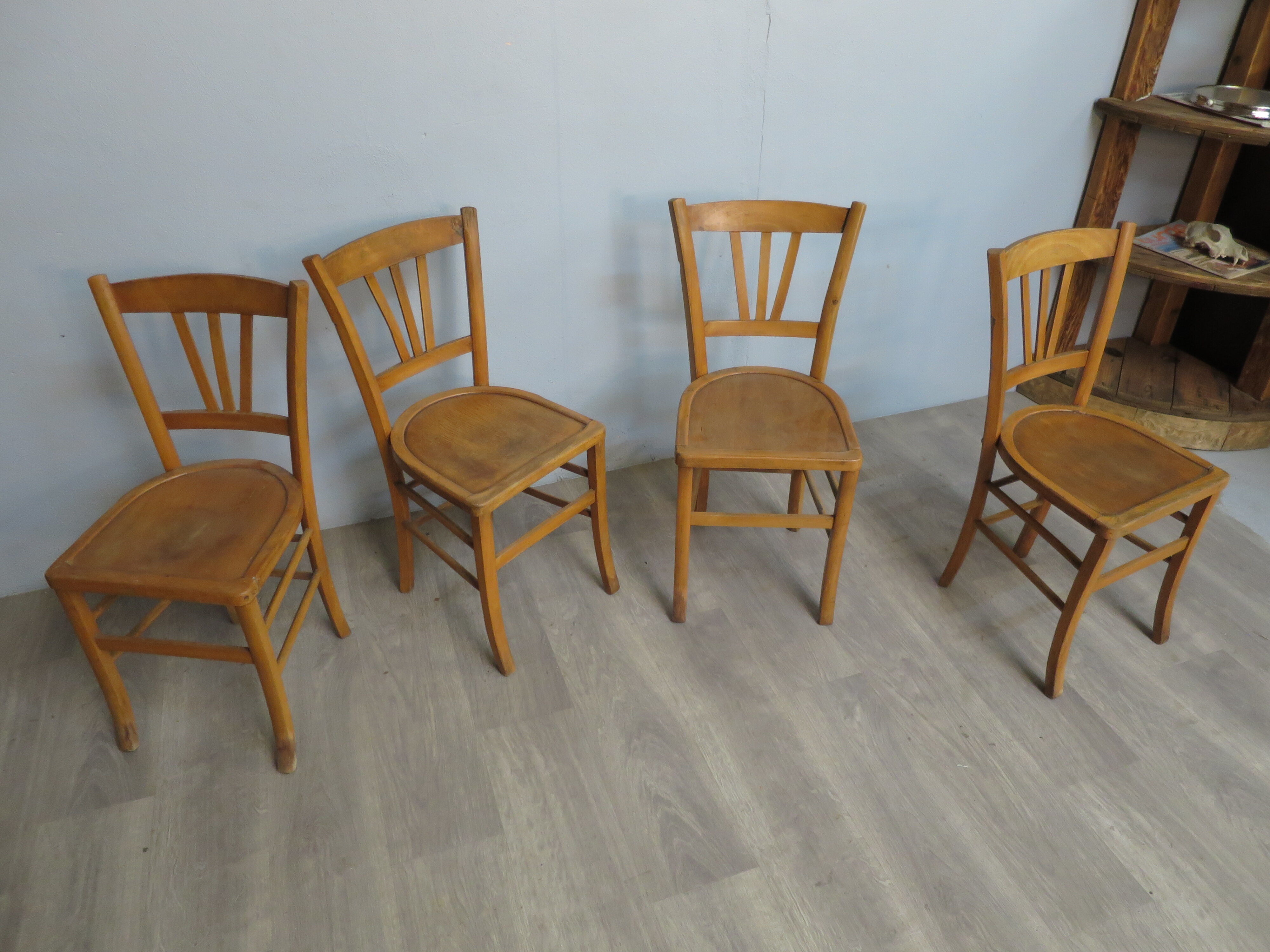lot de 4 chaises bistrots bois clair années 60