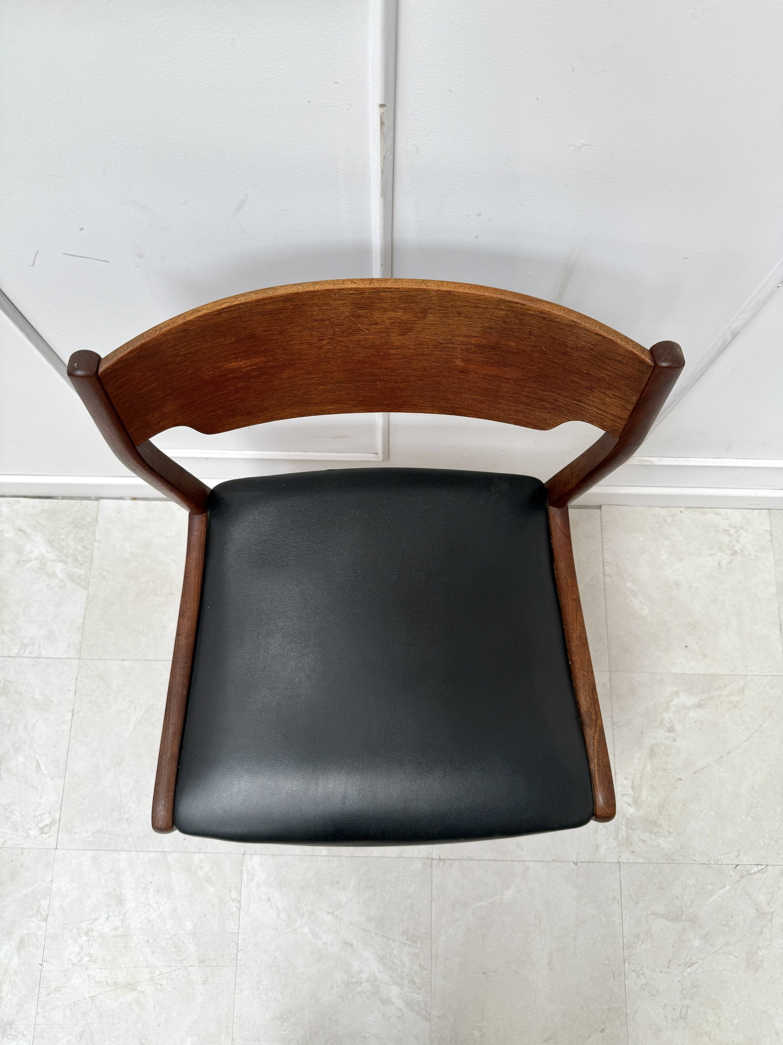 Chaise scandinave en teck