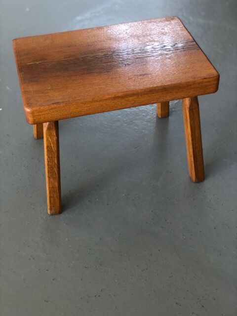 Varnished solid wood bench