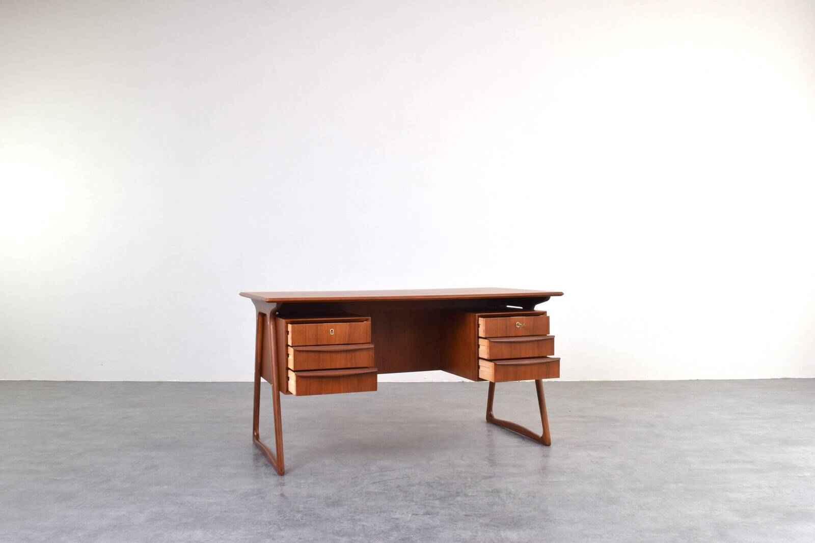 Mid-Century Danish Teak Executive Desk by Svend Åge Madsen for H.P. Hansen,
