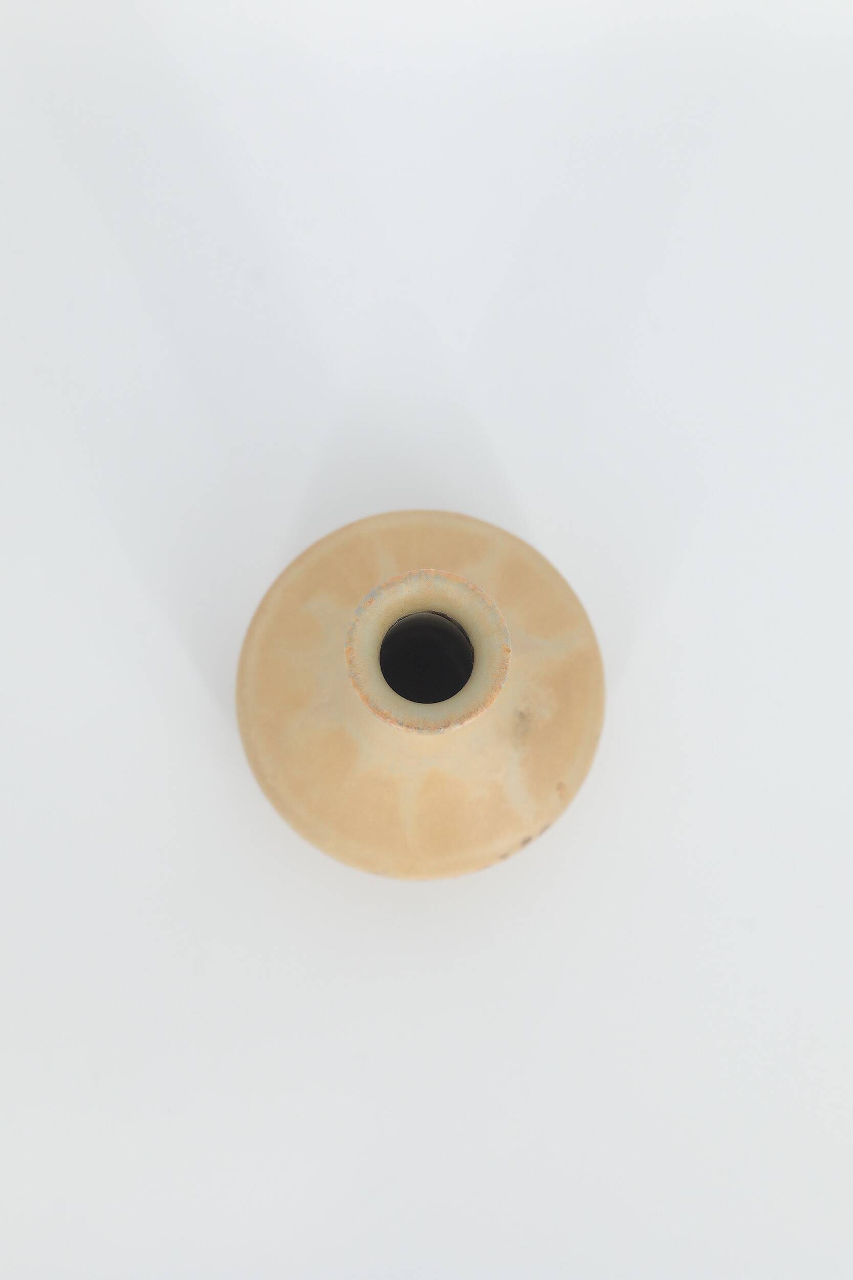 Small modern mid-century Scandinavian collection vase in sandy brown stoneware by Gunnar Borg.