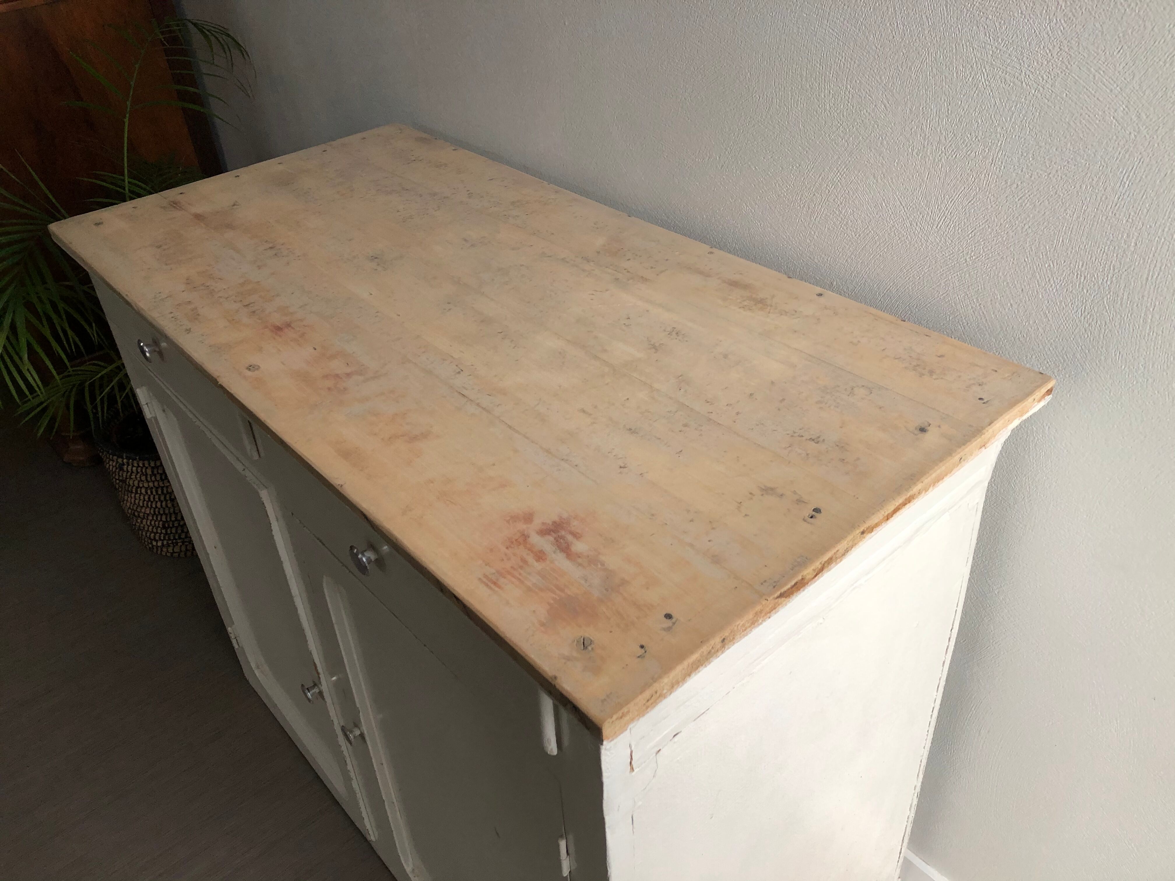 Parisian buffet patinated