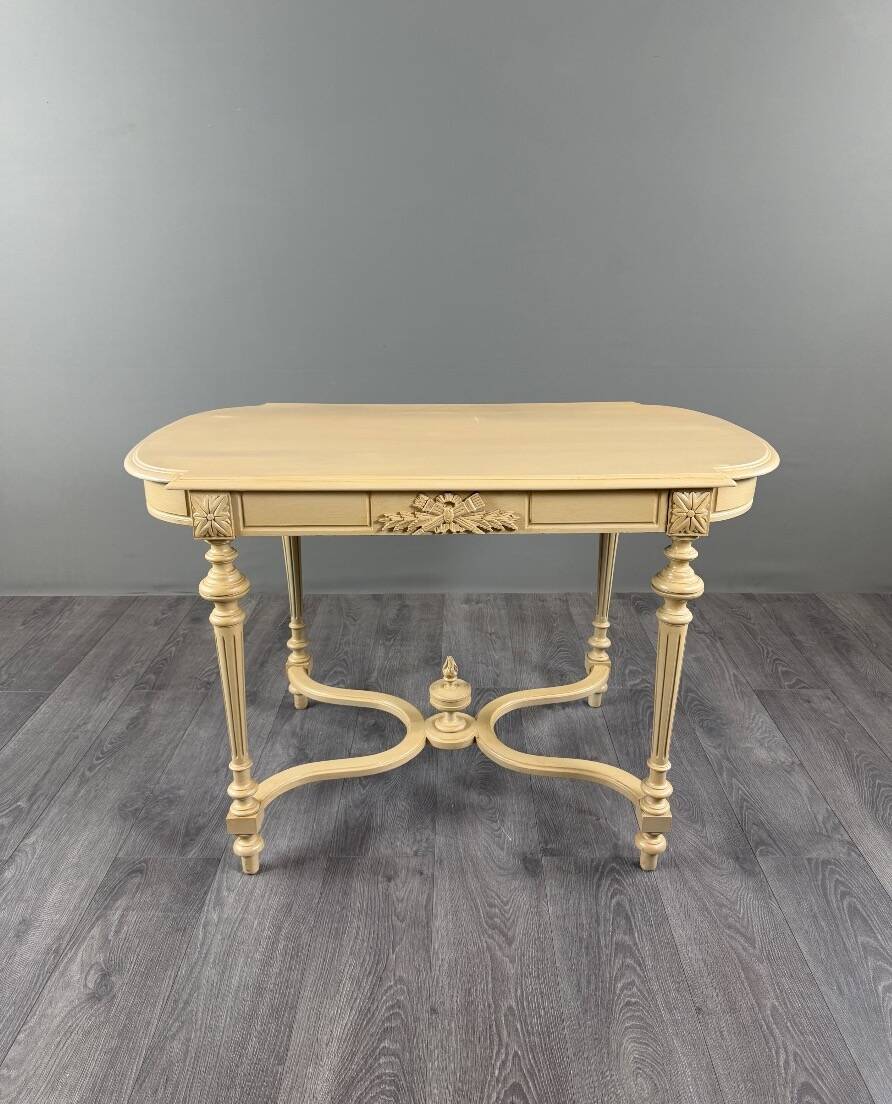 Table console de style Louis XVI, XIXe siècle