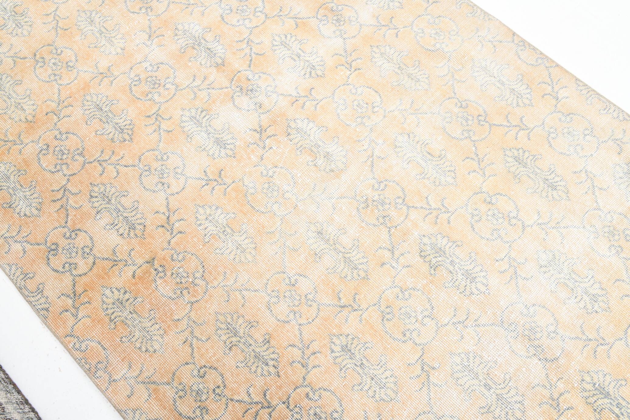 5x8 Shades Of Pale Orange Classic Turkish Vintage Rug, 140x238Cm SK 2296