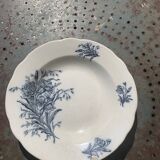 Hollow plate, fruit cup pattern carnations badonviller