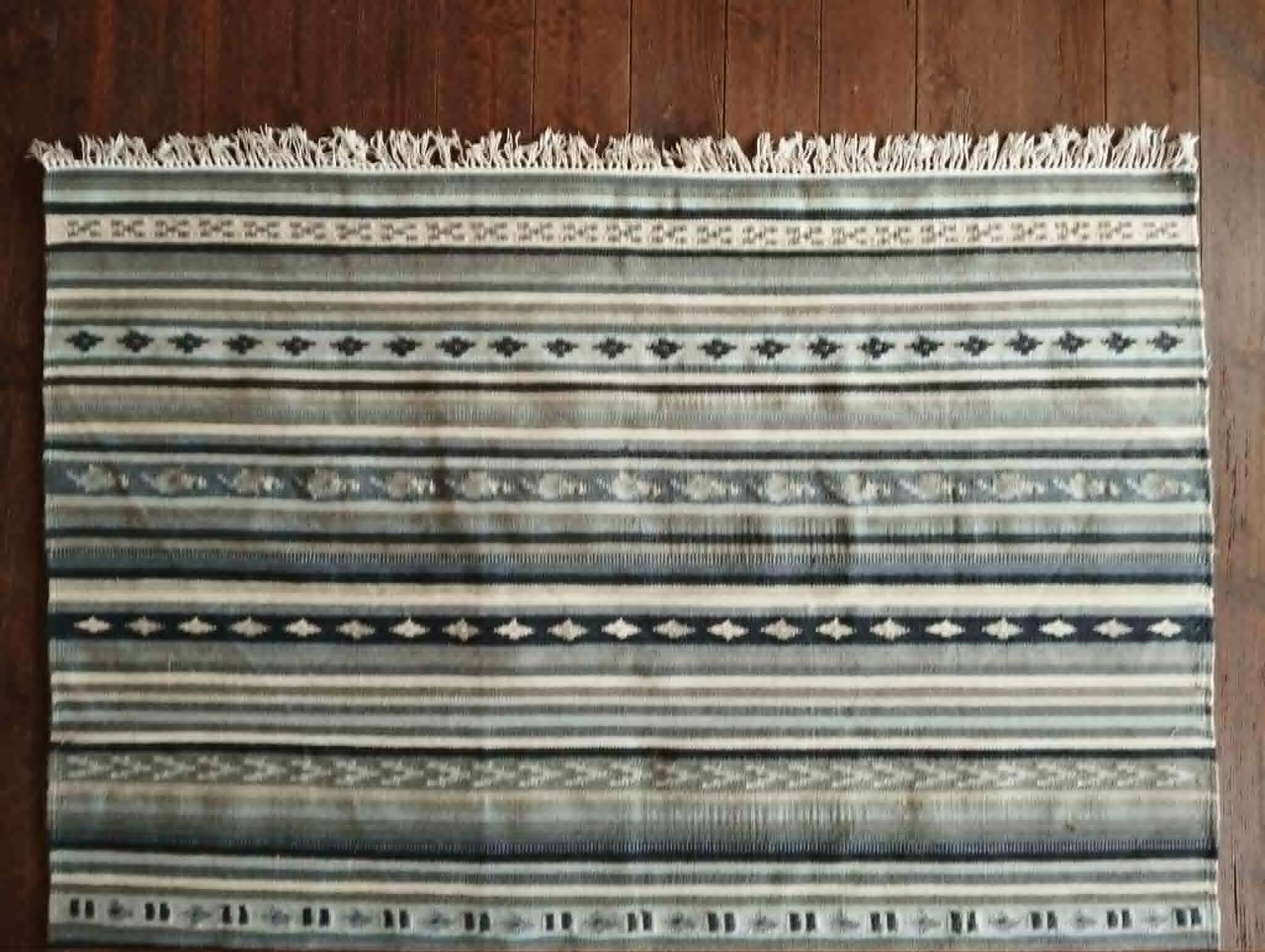 Kilim Kattrup Indien fait main 200x137cm