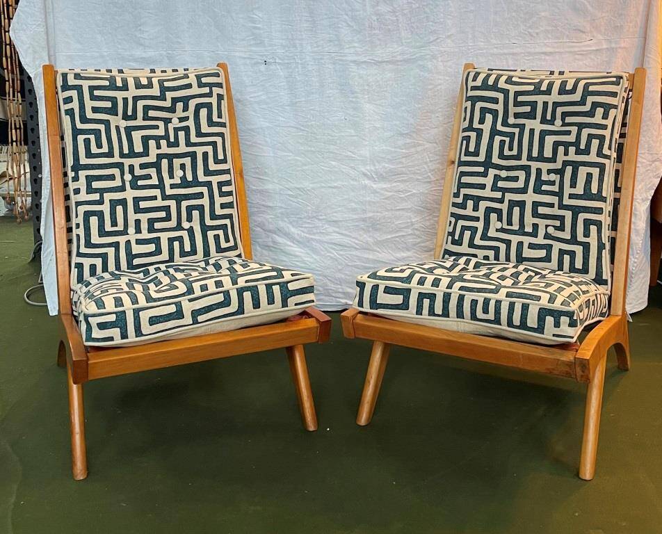 Fauteuils français années 50 bois et tissus