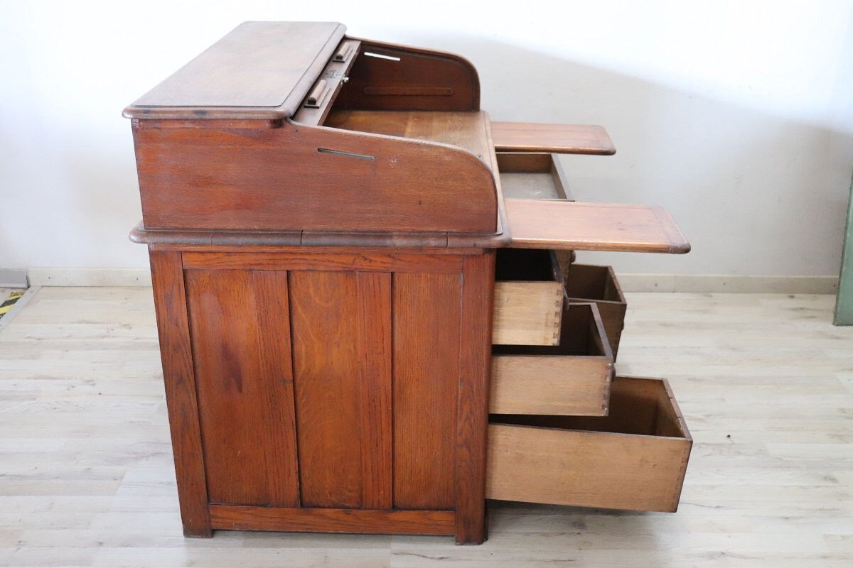 Bureau à rouleau en bois de chêne, Italie début du 20e siècle