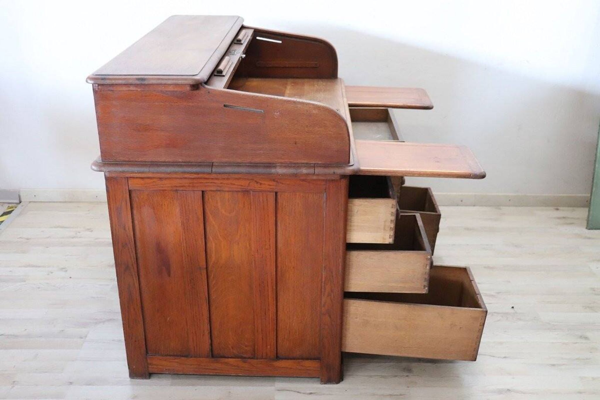 Roll Top Desk In Oak Wood, Italy Early 20th Century