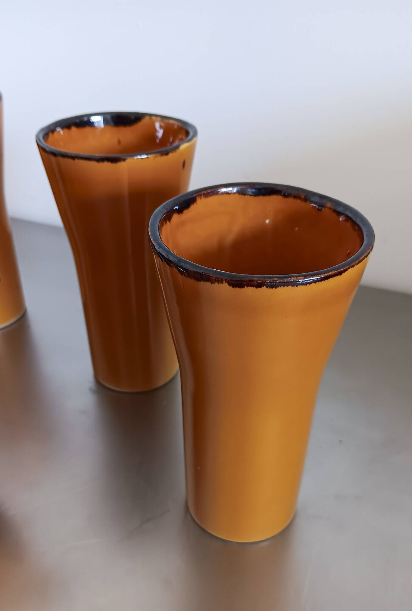 Poët Laval 8T brown ochre teapot with 7 orangeade or mazagrans glasses