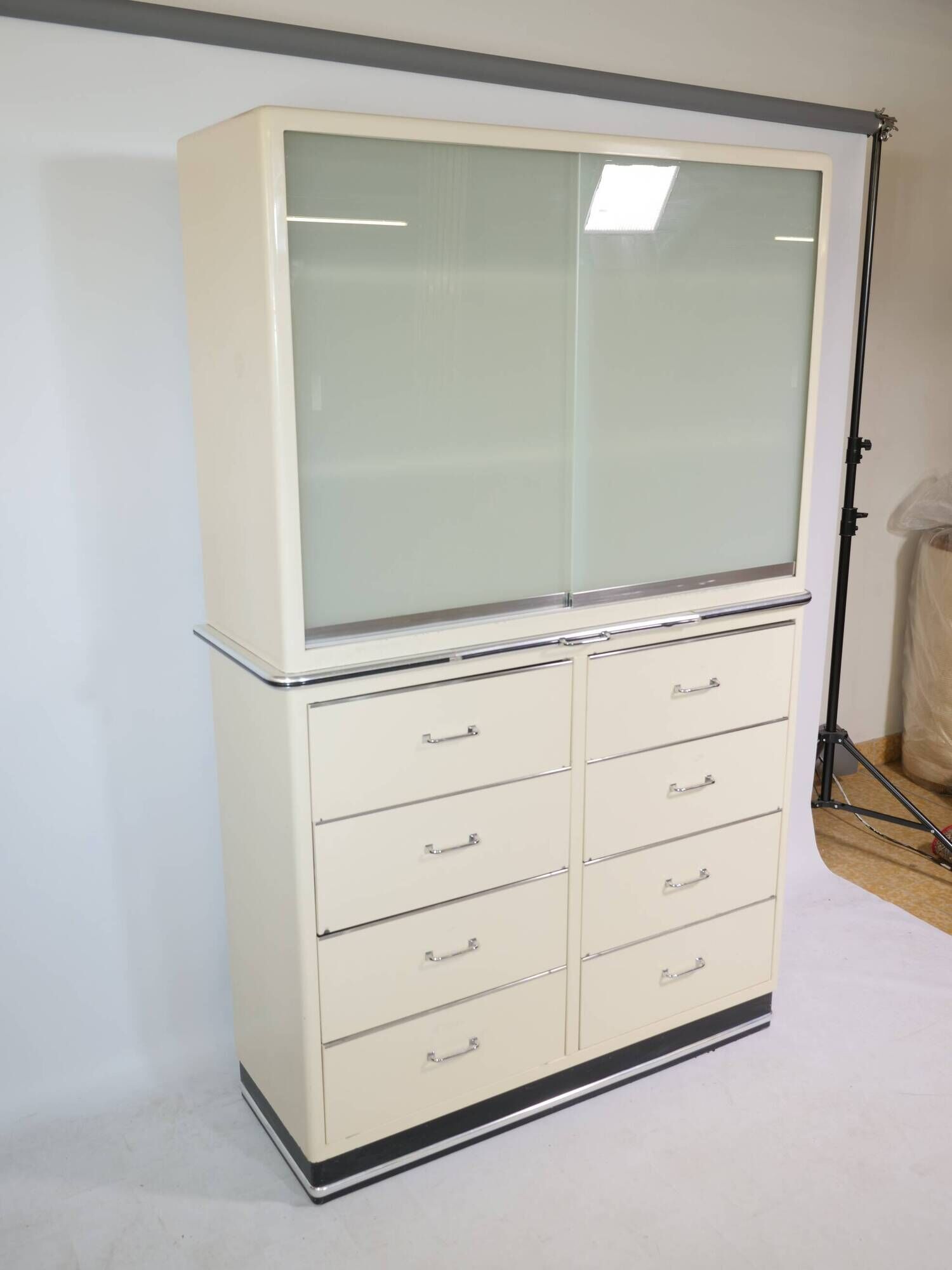 Metal cabinet, cupboard, medical cabinet, Baisch, 1960s vintage, drawers