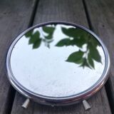 Round mirror with feet