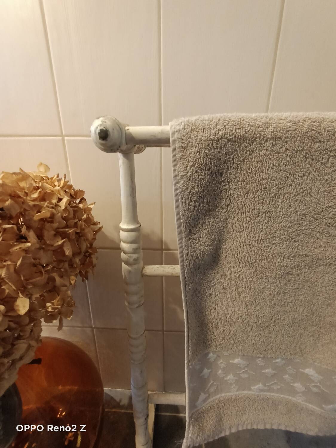 Wooden towel rack
