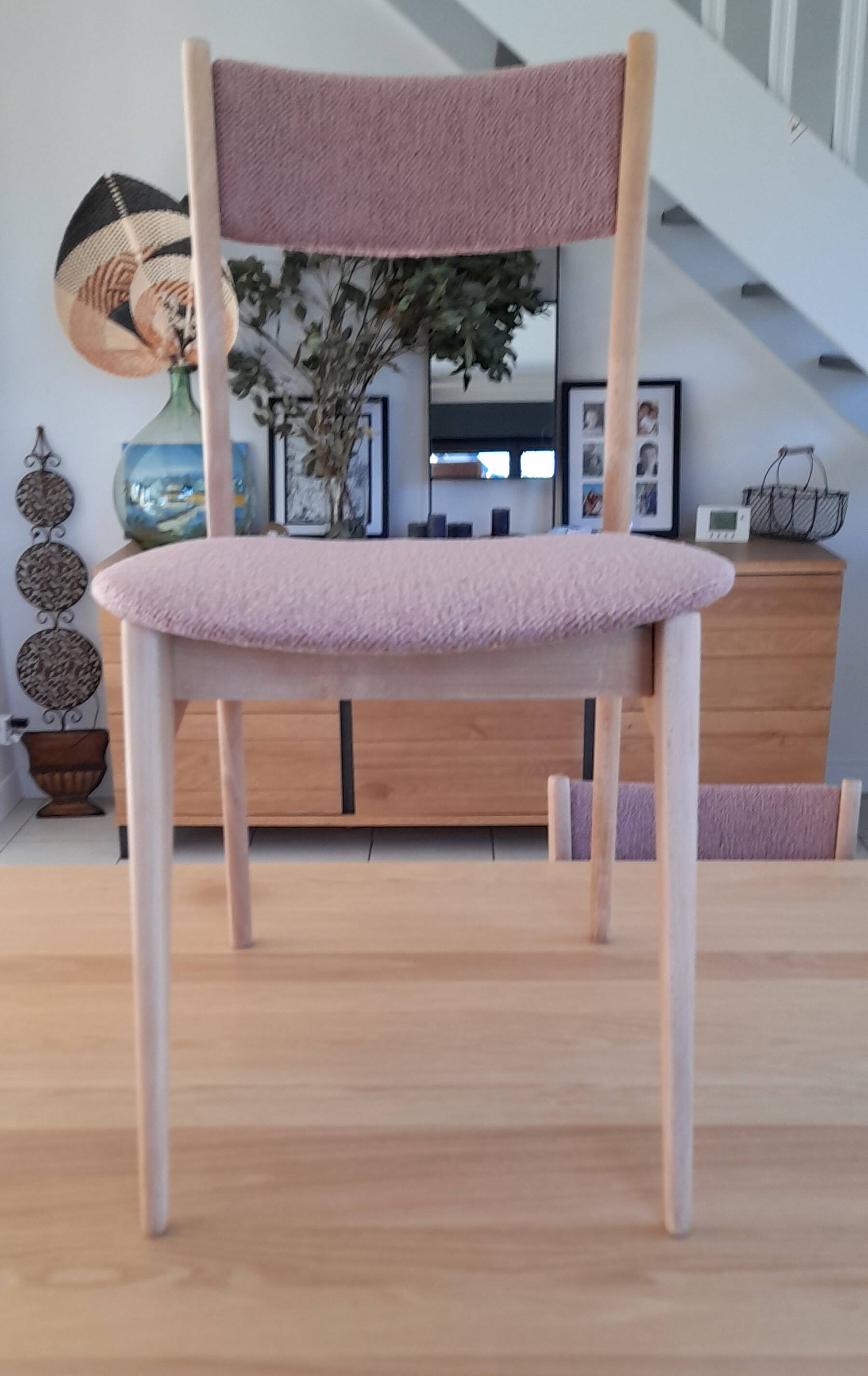 6 original Scandinavian chairs in light solid wood