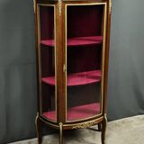 Small mahogany display cabinet, Louis XV to Louis XVI transition style – early 20th century.
