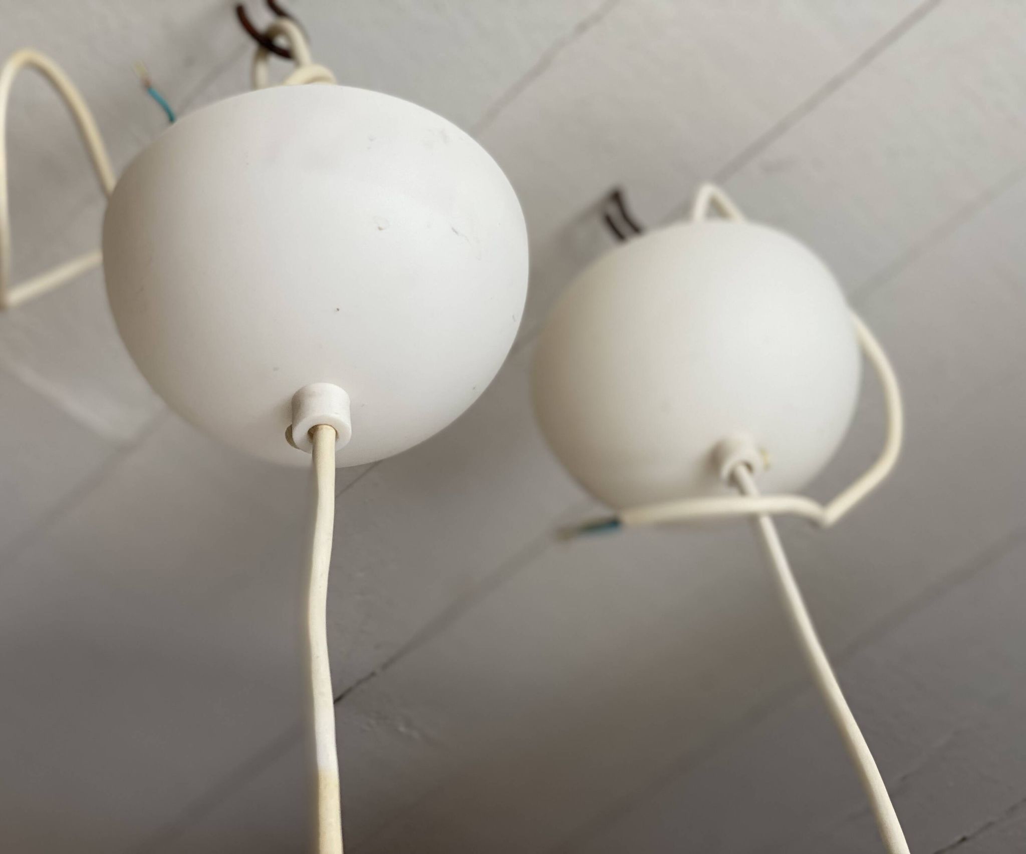 Paire de suspension opaline vintage 1970 forme cigare