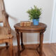 Tabouret de piano en cannage