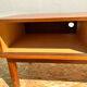 Commode basse à deux portes coulissantes