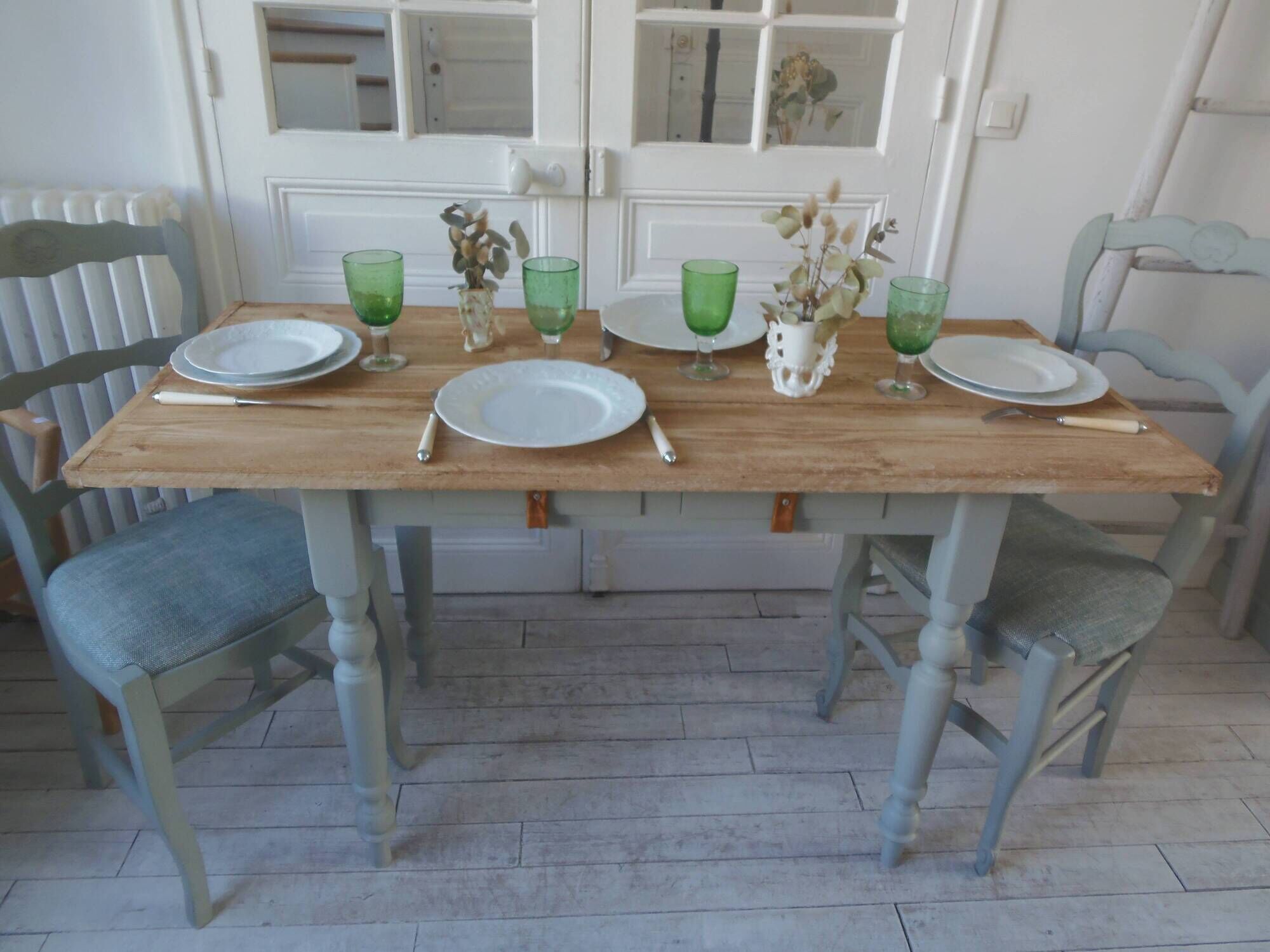 Vintage farm table, base and belt re-enchanted in verdigris, wooden top.