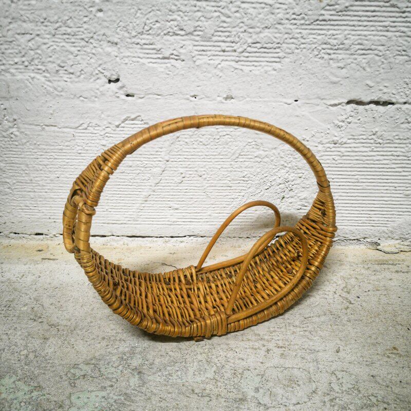Wicker bottle basket