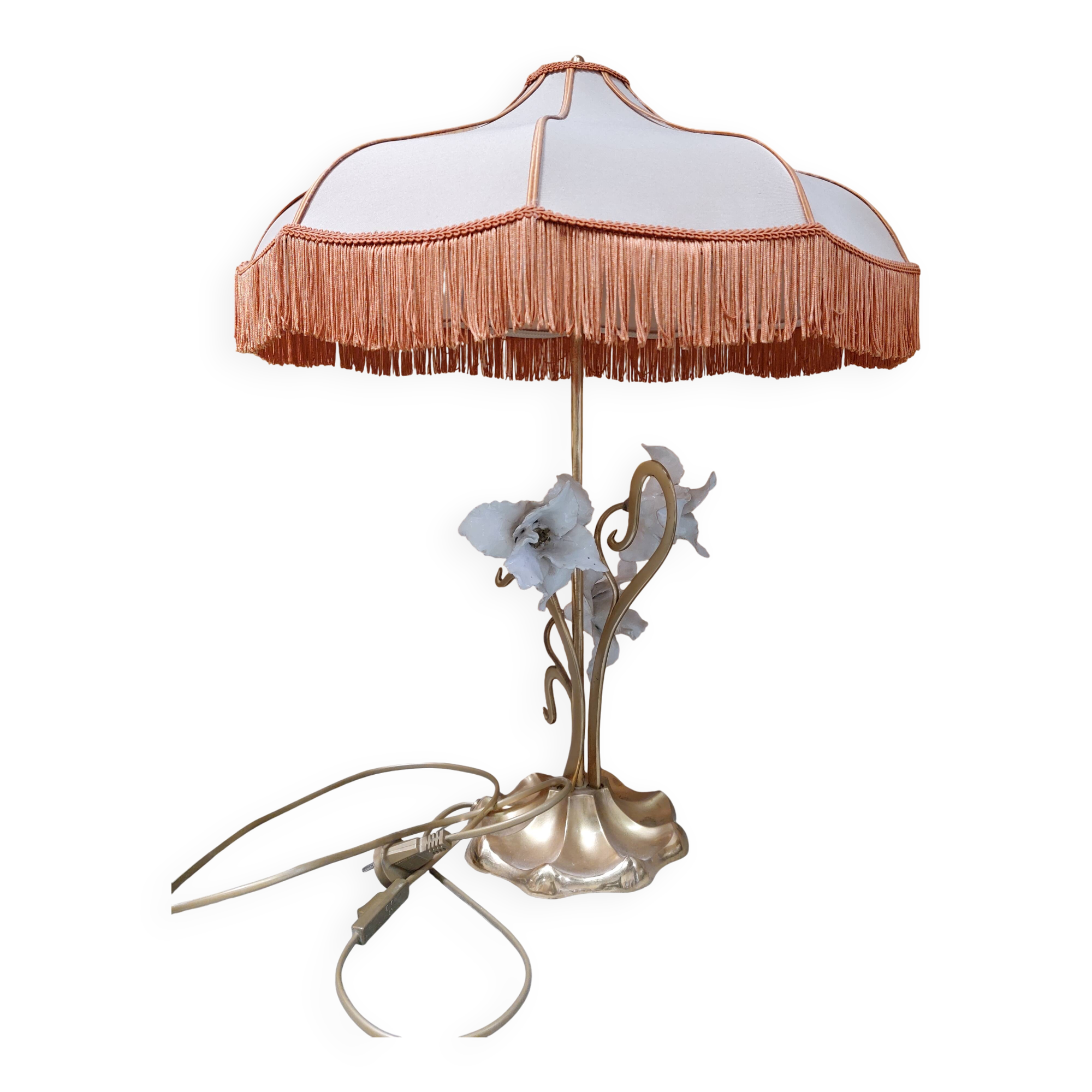Large gilded brass lamp with white porcelain fleur-de-lis decoration