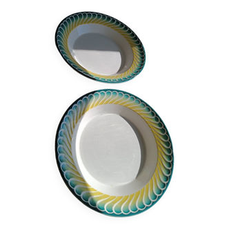 2 round and hollow digoin dishes