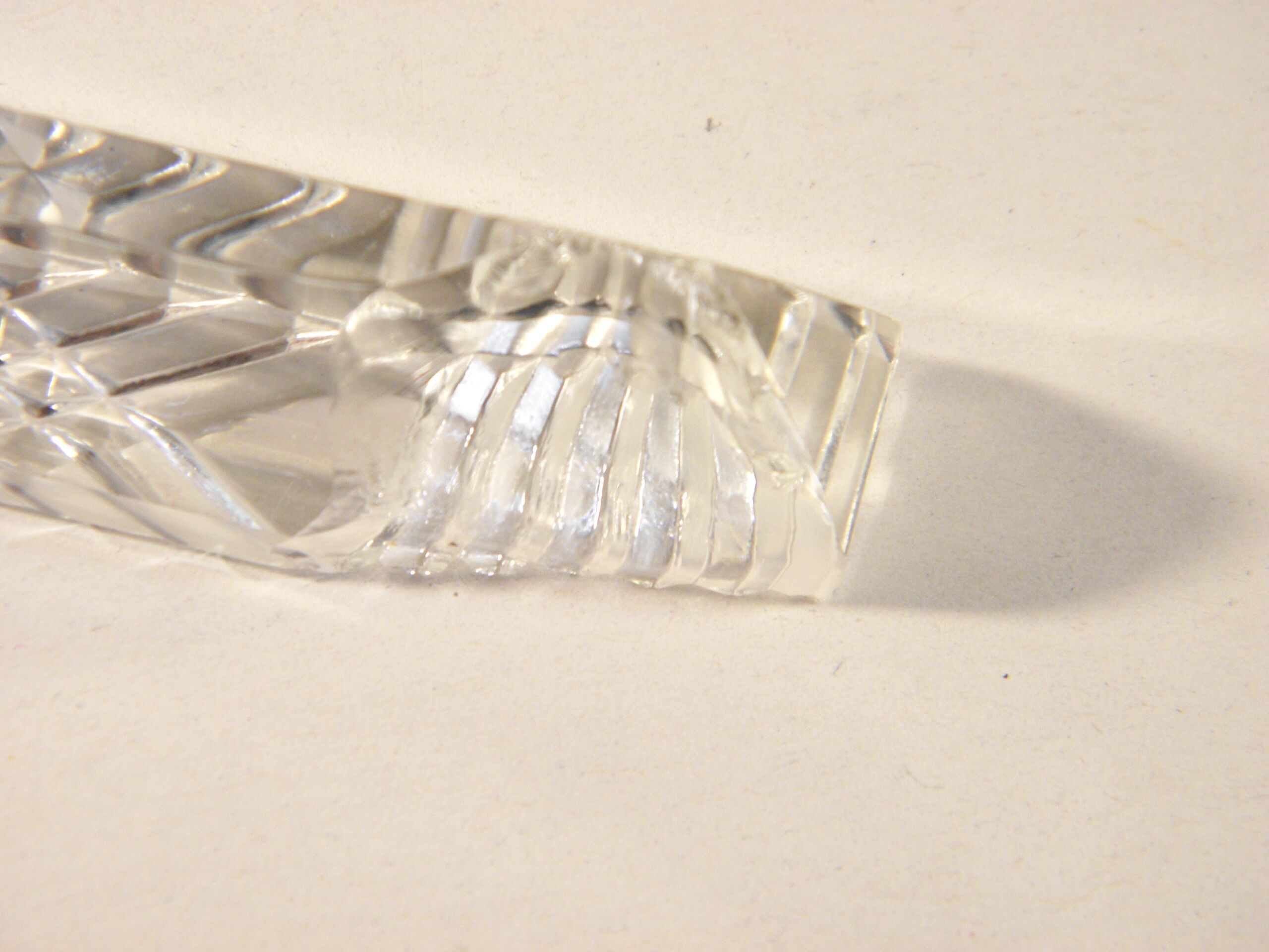 Set of 12 crystal knife holders