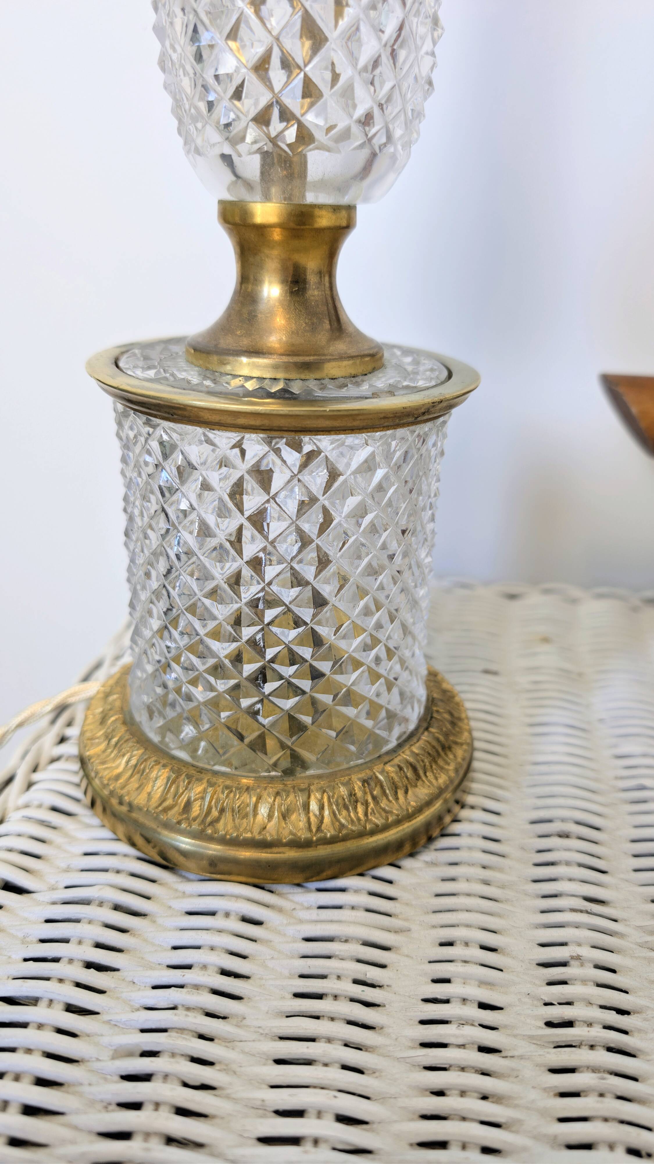 Cut crystal lamp with a gilded bronze mount, early 20th century.