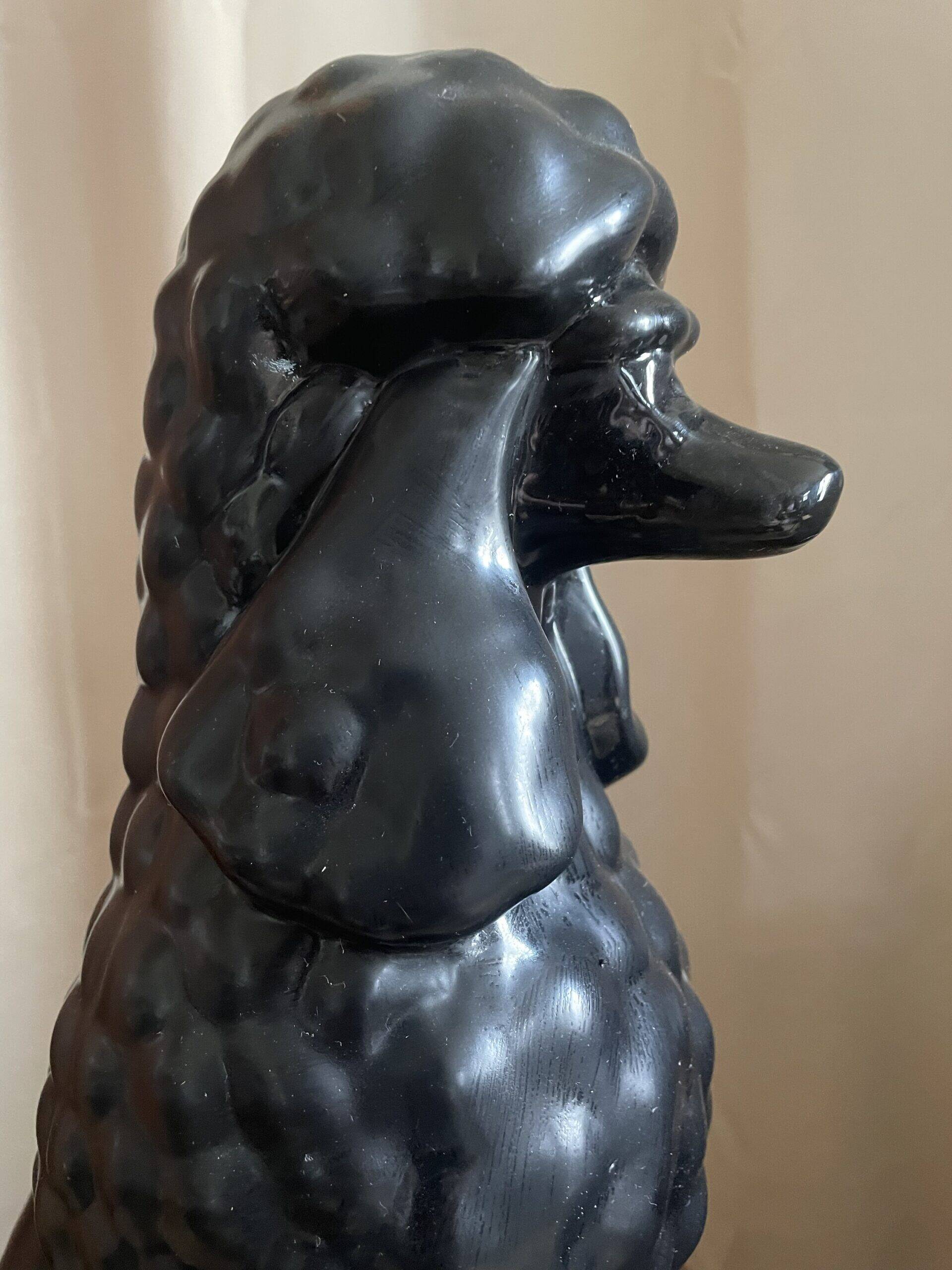 Caniche noir en céramique circa 1980