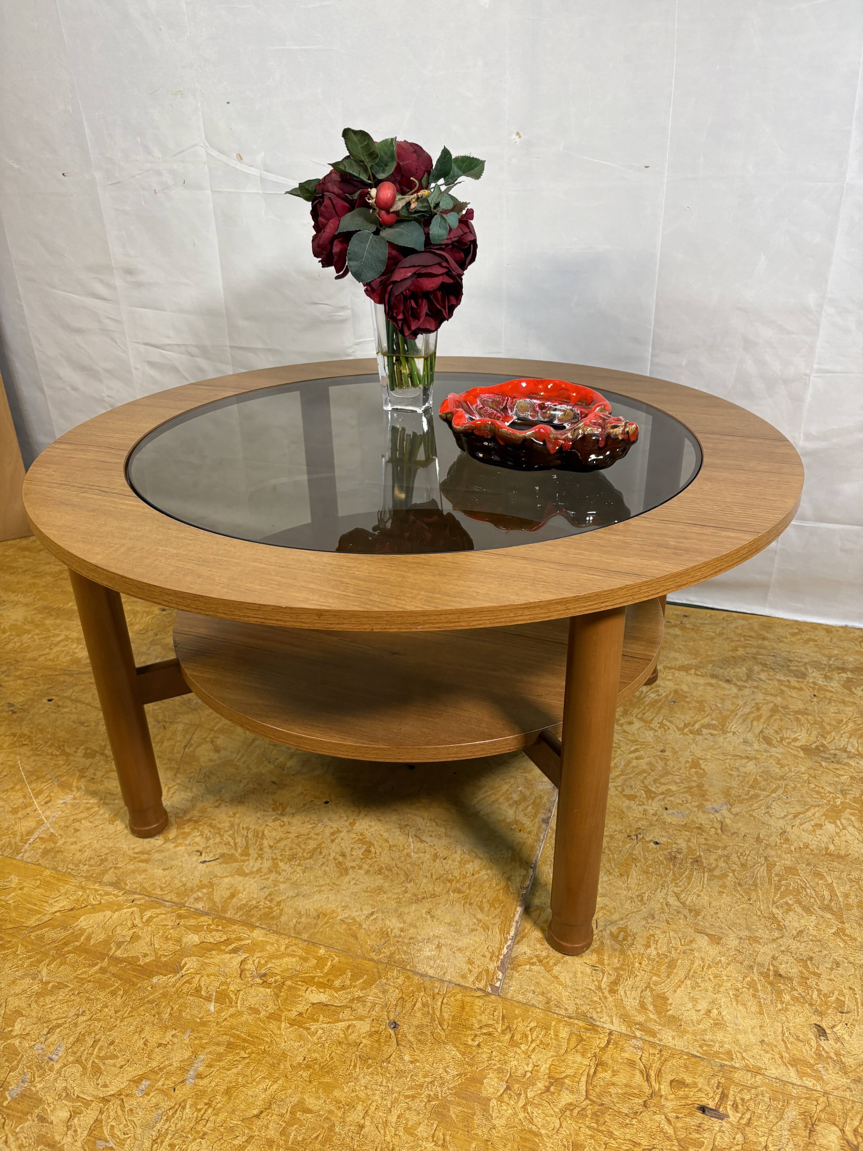 Mid-Century Retro Vintage Round Coffee Table by Schreiber 1960–1970